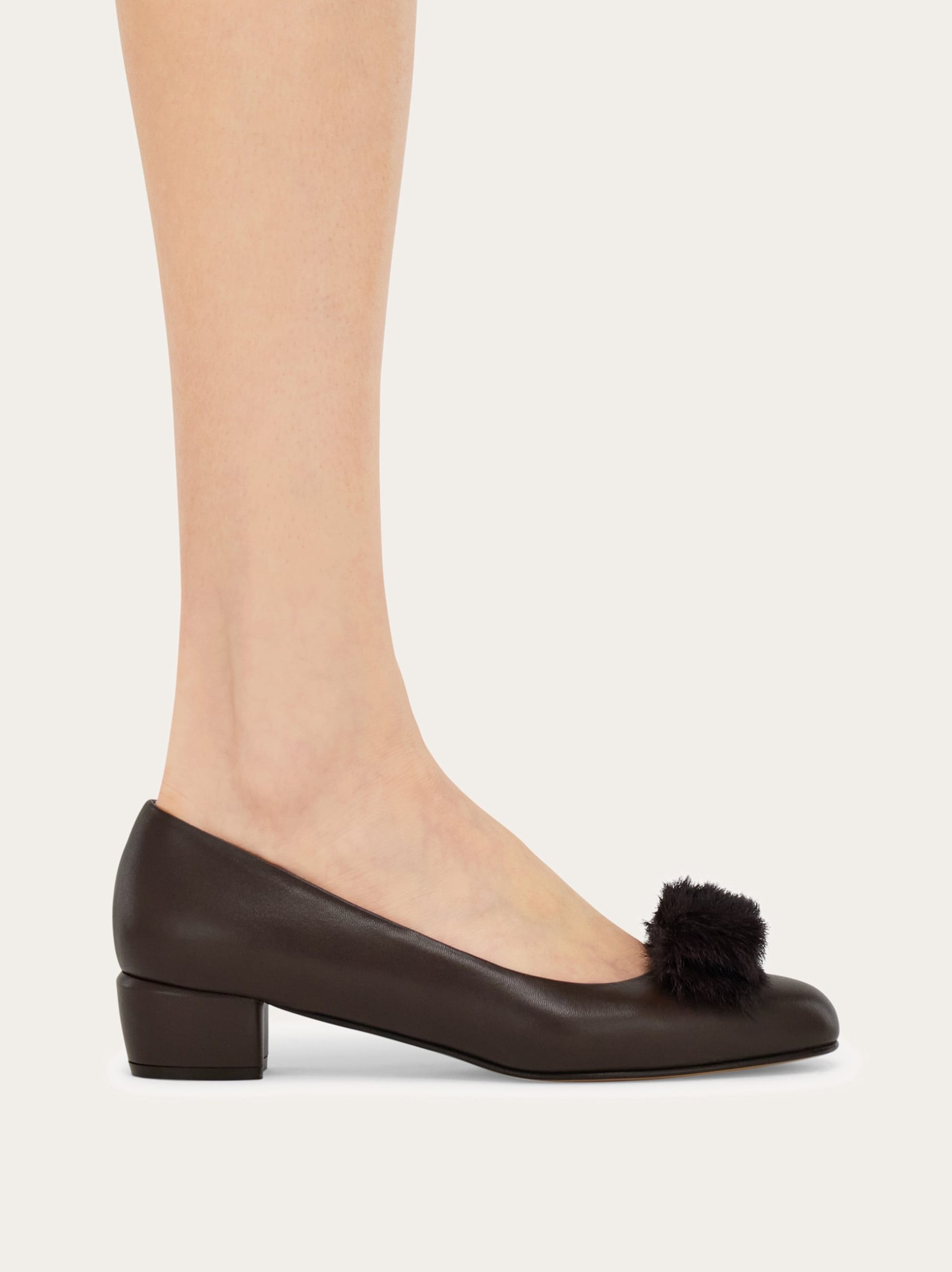 Ferragamo Vara block heel pump - Image 5